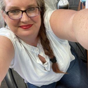 Meet your Posher, Lisa